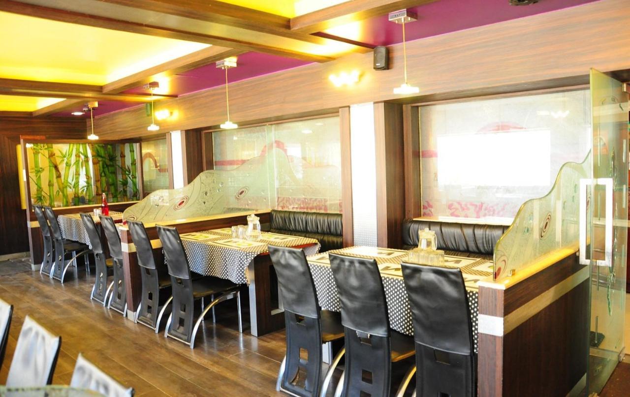 Hotel Venus Ooty Bagian luar foto