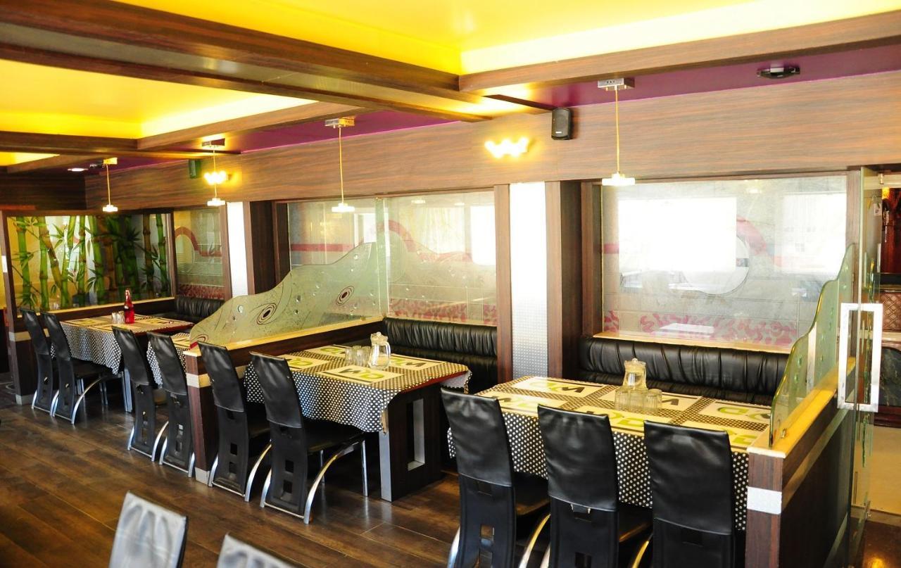 Hotel Venus Ooty Bagian luar foto