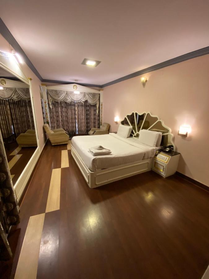 Hotel Venus Ooty Bagian luar foto