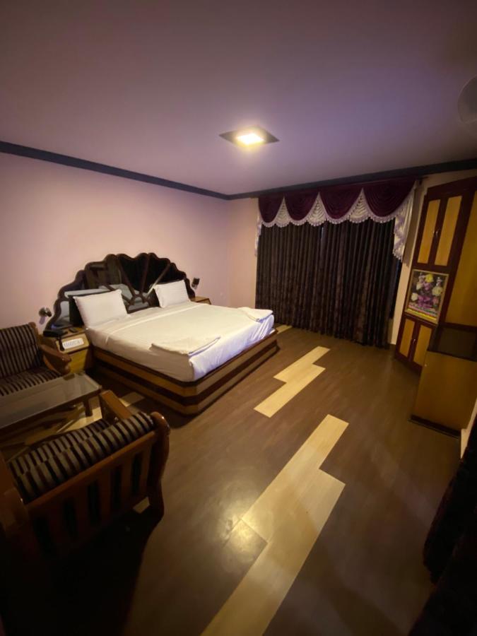 Hotel Venus Ooty Bagian luar foto